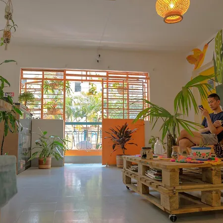 Laureles Garden Hostel Medellin Exterior photo